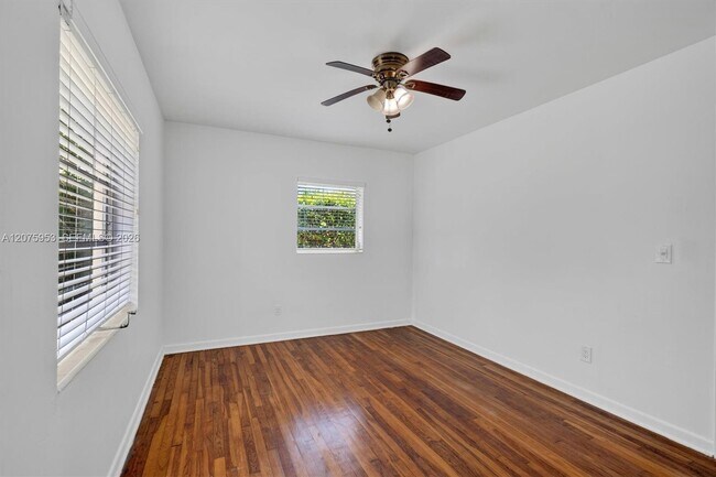 Building Photo - 6629 SW 65th St