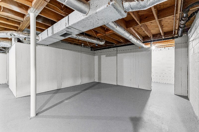 Building Photo - 4145 White Oak Dr