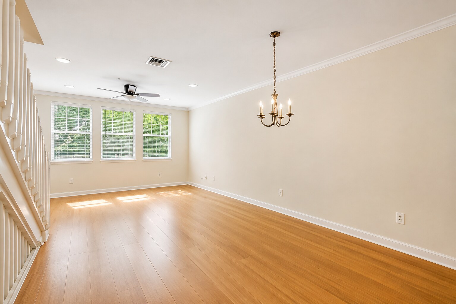 Building Photo - 770 Millbrae Ct