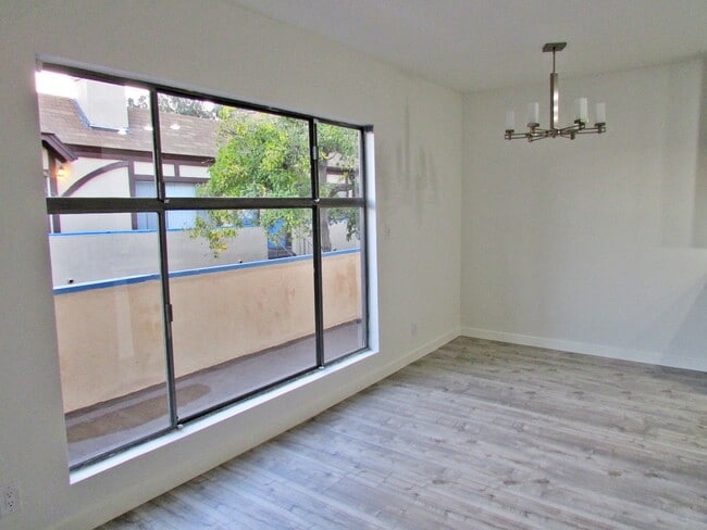 Building Photo - 11511 Rochester Ave