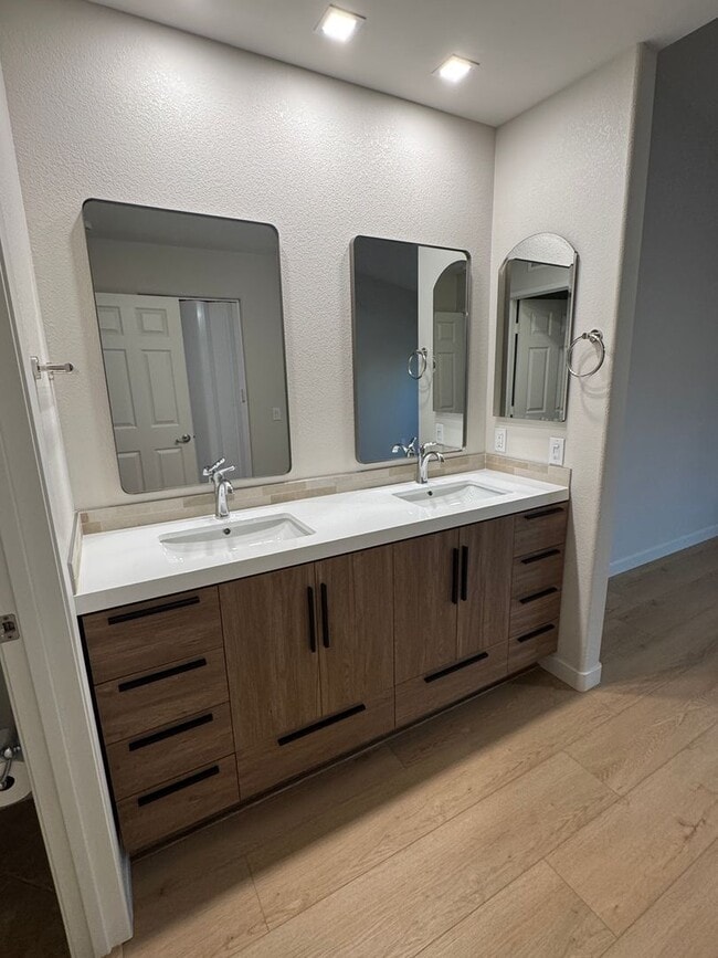 Building Photo - 2 Bedroom Ranch Style Home in RANCHO SAN DIEGO