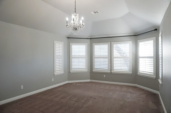 Building Photo - 6620 Estana Ln