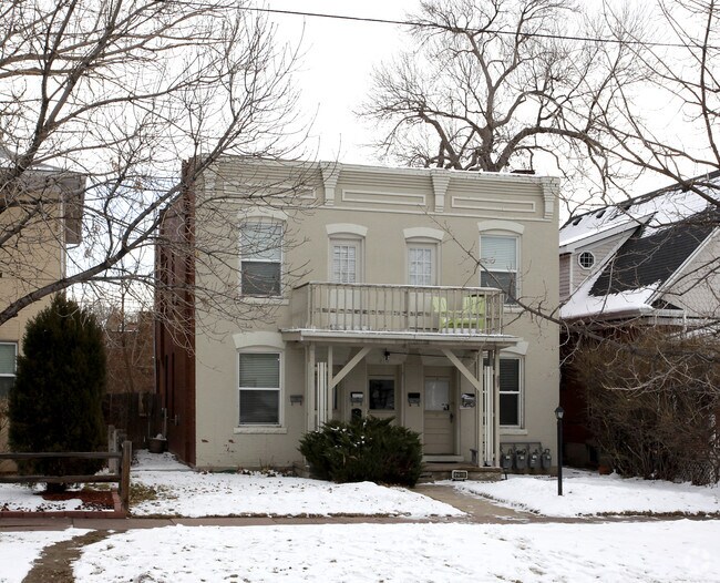 Primary Photo - 210-216 S Logan St