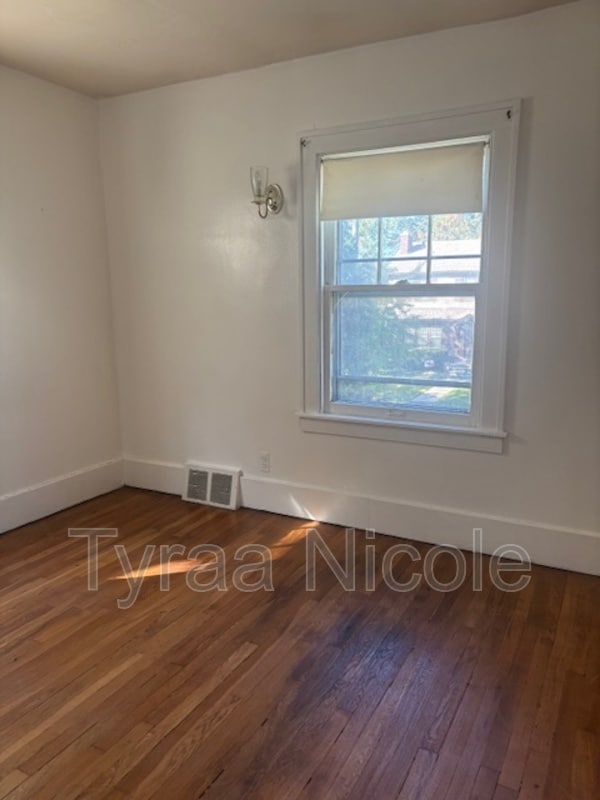 Building Photo - 4235 Glendale Ave