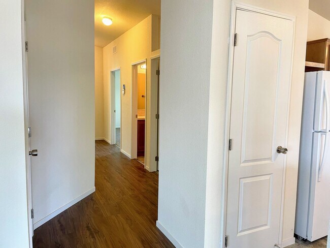 Building Photo - 3 Bedroom Mobile Home for rent!