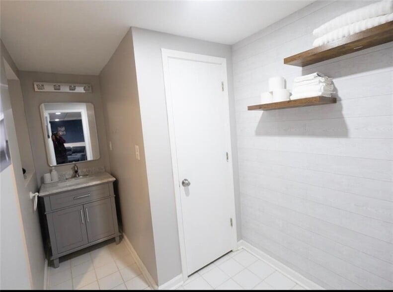 Building Photo - 1398 Branchwood Dr