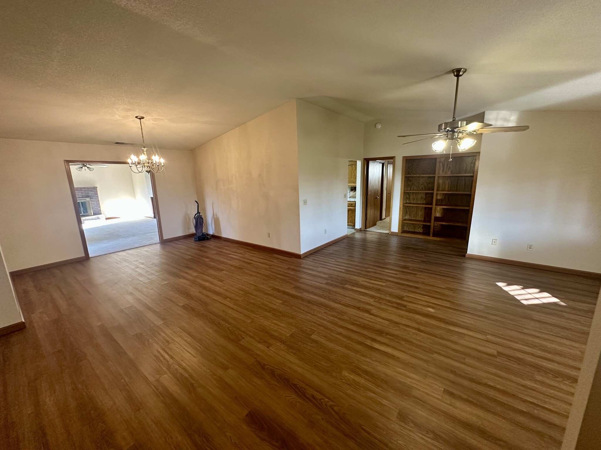 Formal Dining Room - 2306 W Roby Ave