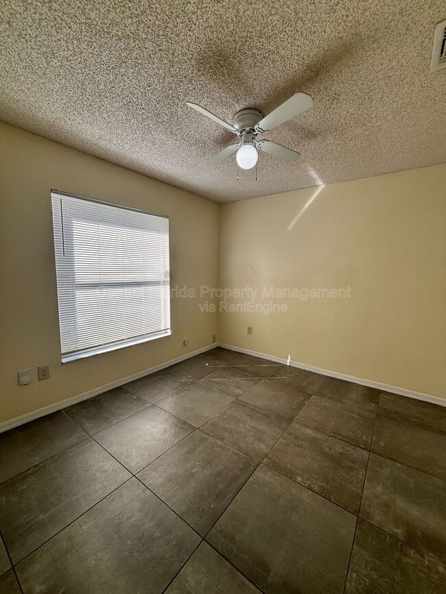 Building Photo - 1209 Roma Ct