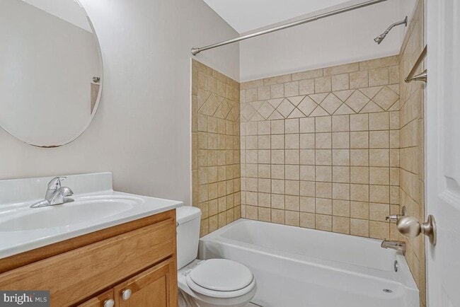 Building Photo - 1420 Knight Ave