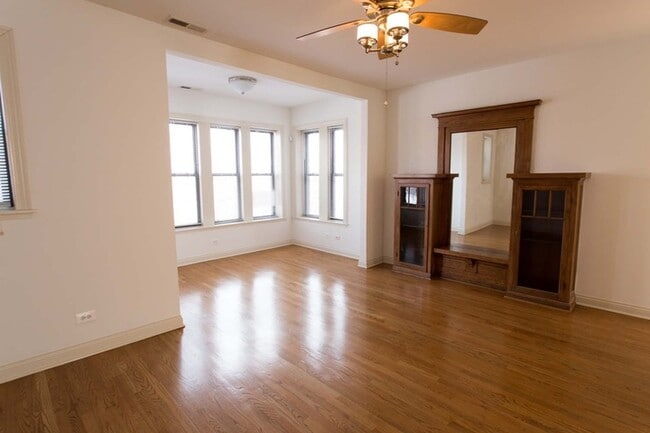 Floorplan - 5401-5409 S. Cottage Grove Avenue
