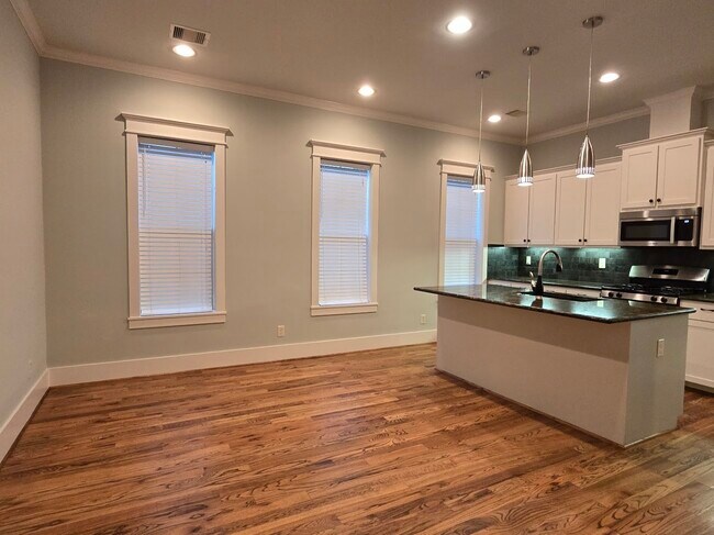 Building Photo - 4109 Allen St