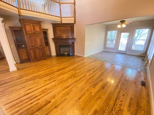 Building Photo - Beautiful home in Fairways subdivision off Coles Ferry Pk.