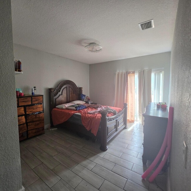 Building Photo - 1309 N Santa Catalina Cir