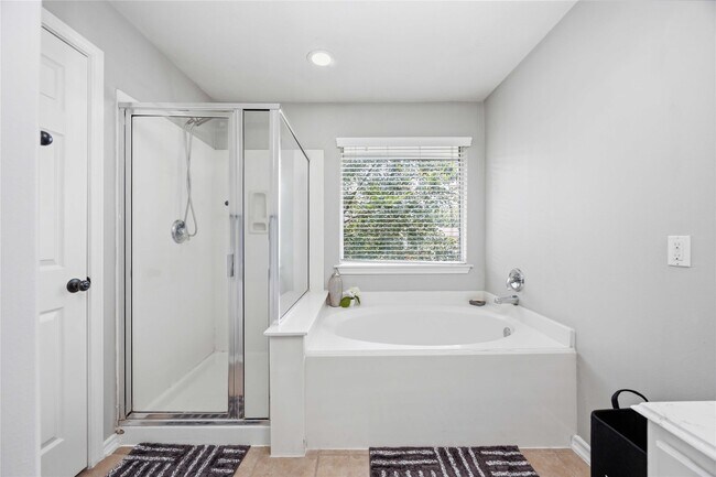 Building Photo - 71 Summer Haze Cir