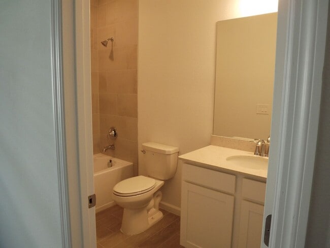 Building Photo - Large 4/3 Pioneer Ranch Rental