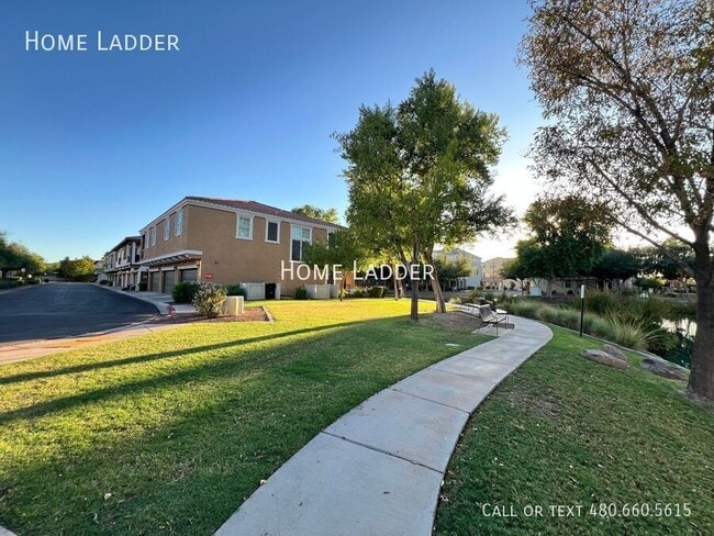 Building Photo - 2722 S Cavalier Dr