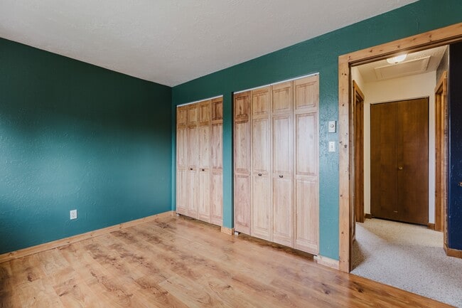 Building Photo - 284 Talisman Dr
