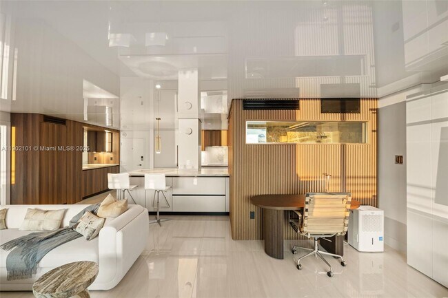 Building Photo - 5555 Collins Ave