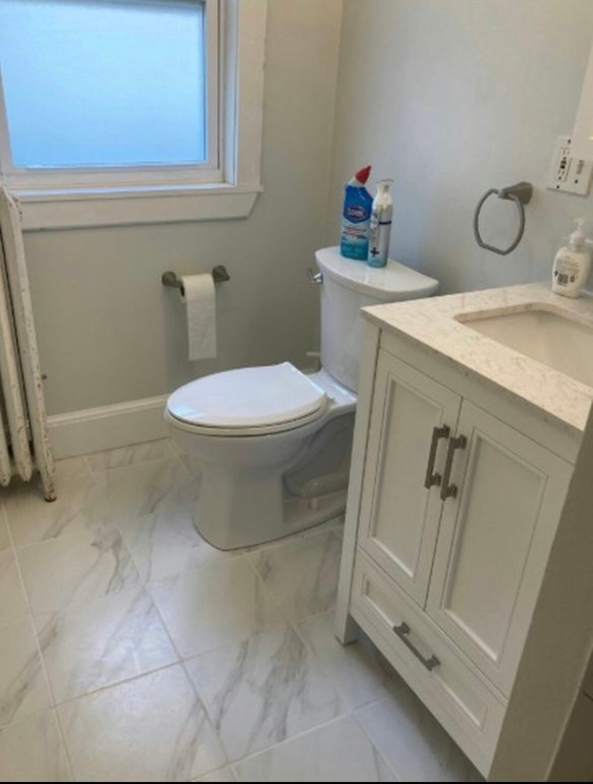 Building Photo - 15 Radnor Rd