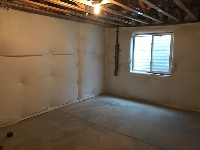 Building Photo - Spacious 3 Bed, 2.5 Bath Townhome in Rigden Farm! Unit E!