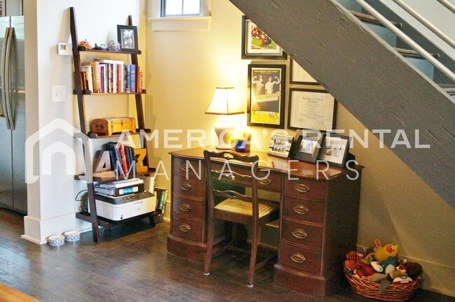 Building Photo - DEPOSIT PENDING! Beautiful Loft Style Town...