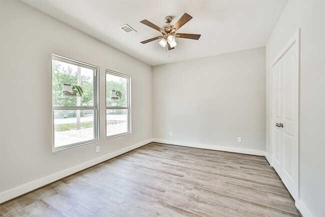 Building Photo - 420 Ave B