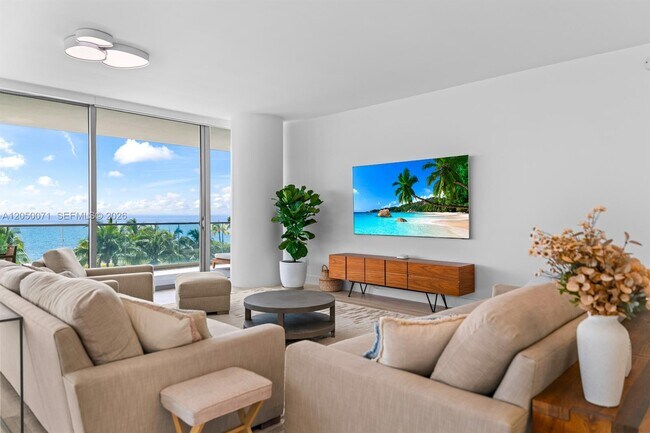 Building Photo - 10203 Collins Ave