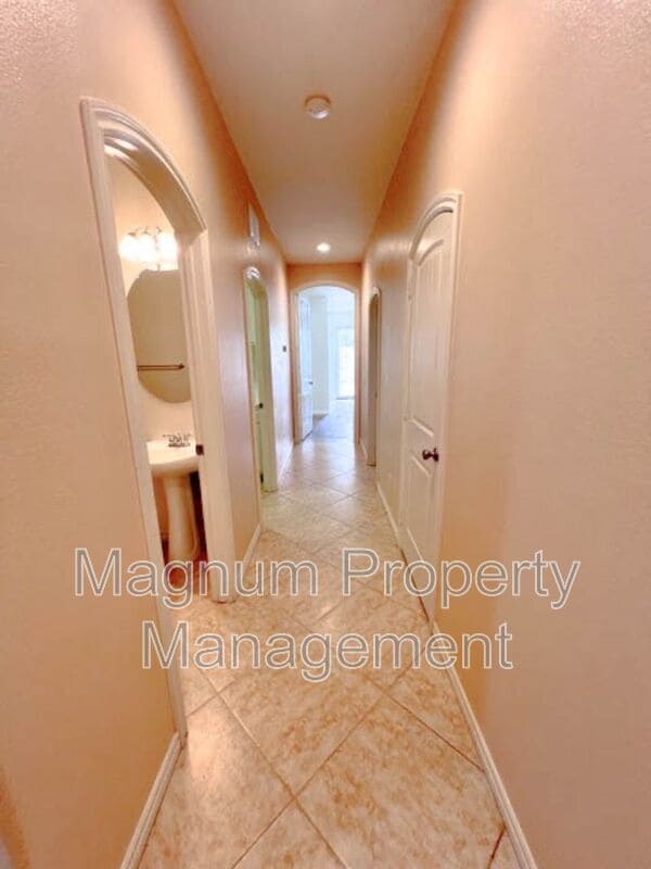 Building Photo - 31651 McCartney Dr