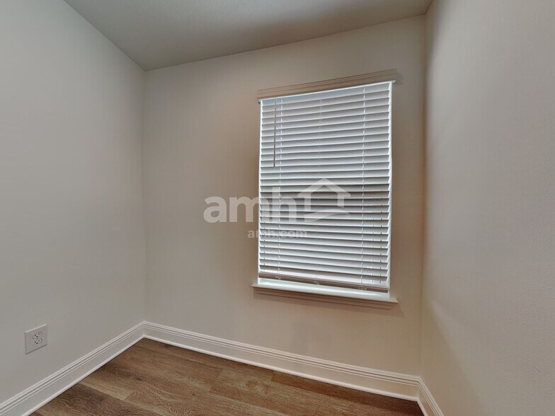 Building Photo - 6772 Atlantic Bch Ave