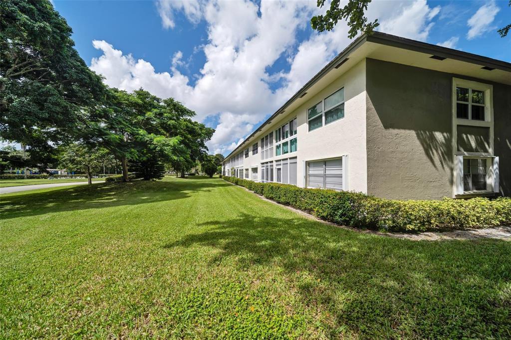 Building Photo - 2703 Nassau Bnd
