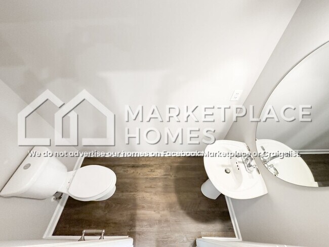 Building Photo - 4052 Saddlecreek Wy