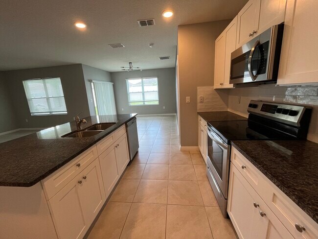 Building Photo - 5106 Fiddlewood Way