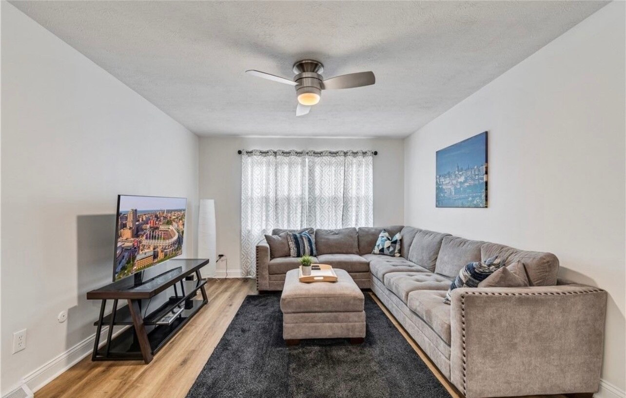Building Photo - 3811 Edgepark Dr