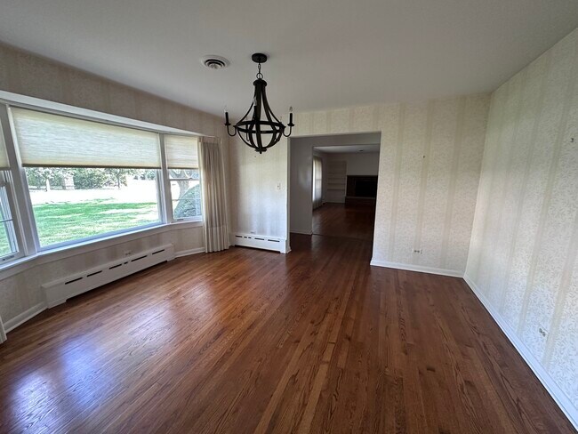Building Photo - 2300 Landwehr Rd