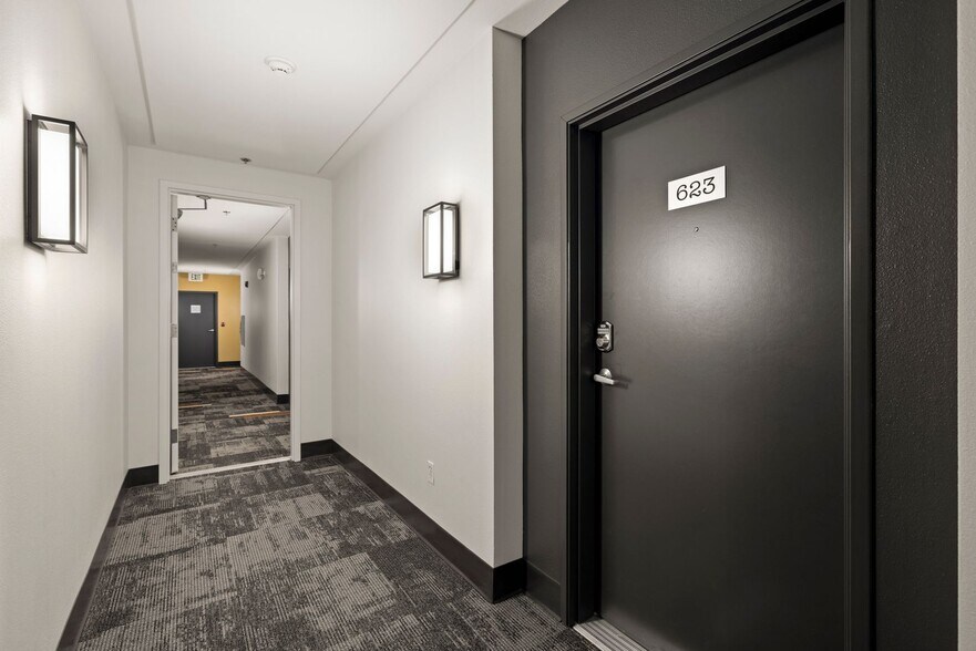 Building Photo - Top-Floor Studio with Stunning Views in Capitol Hill