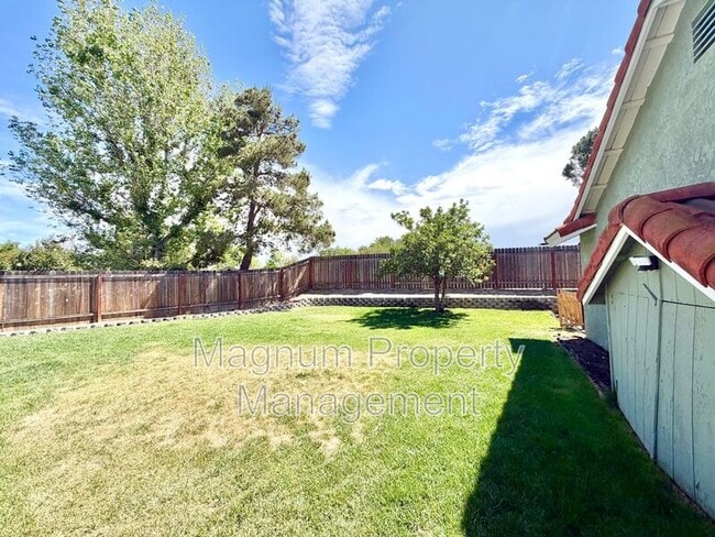 Building Photo - 45680 Clubhouse Dr