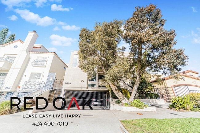 Building Photo - 9809 Regent St