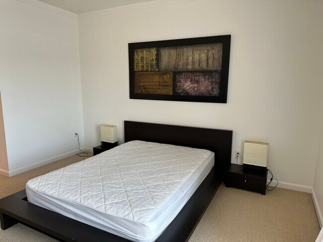 Building Photo - Epic REA: Fabulous 2 BR/2 BA South Beach C...