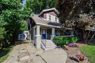 Building Photo - 1261 Union Ave NE