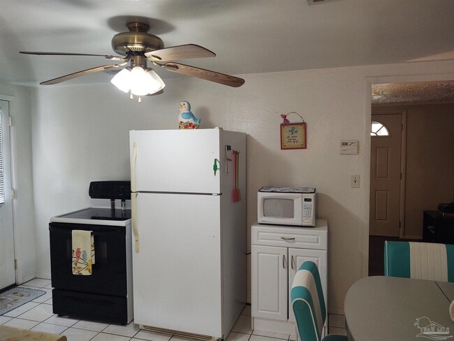 Building Photo - 7180 E Gate Rd