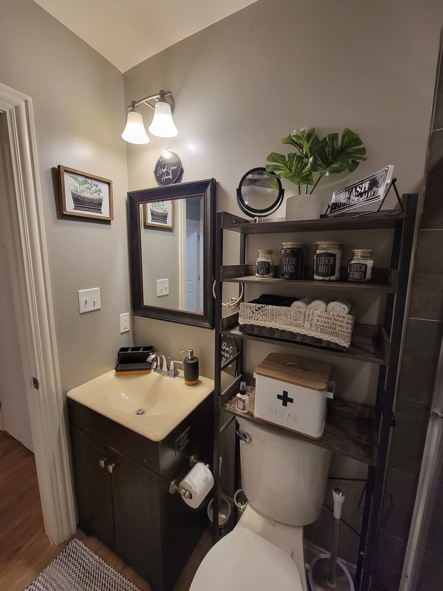 Building Photo - 132 N 3rd St