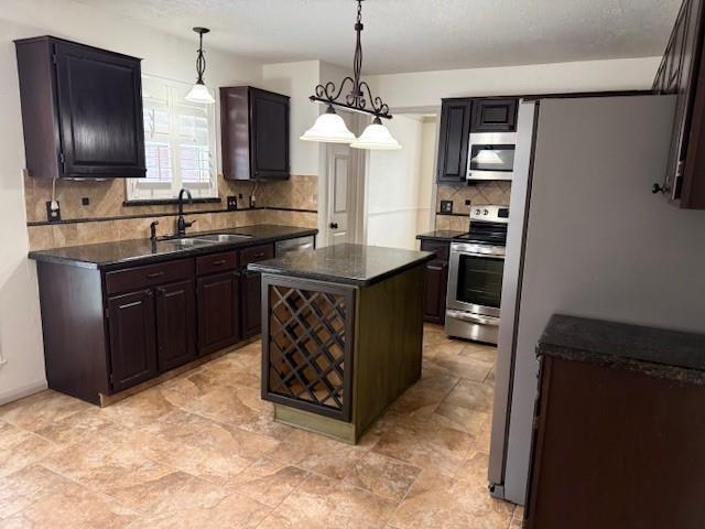 Building Photo - 9714 Chiselhurst Dr