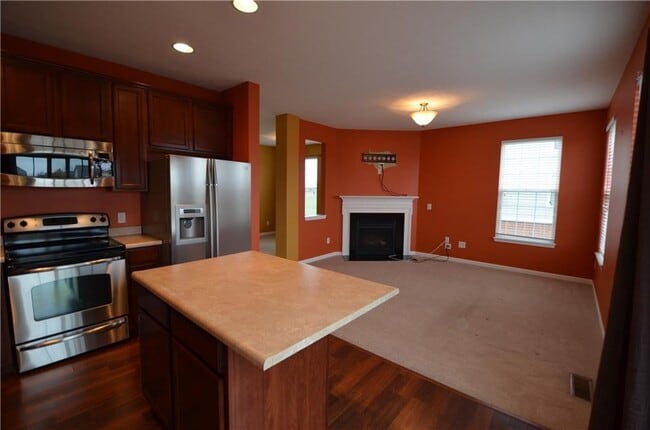 Building Photo - 13334 E Golden Gate Dr