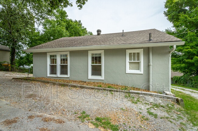 Building Photo - 416 Jadie Ln