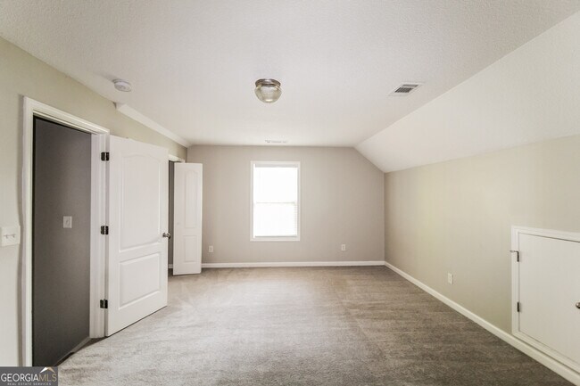 Building Photo - 50 Hastings Ln