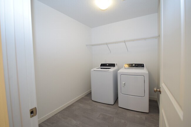 Building Photo - 1400 S 29th Blvd