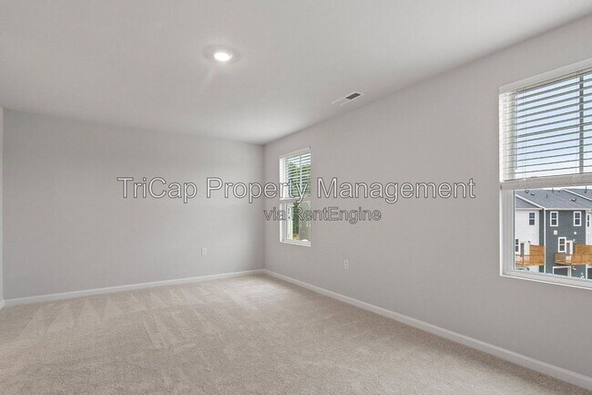 Building Photo - 1713 Chirping Trl