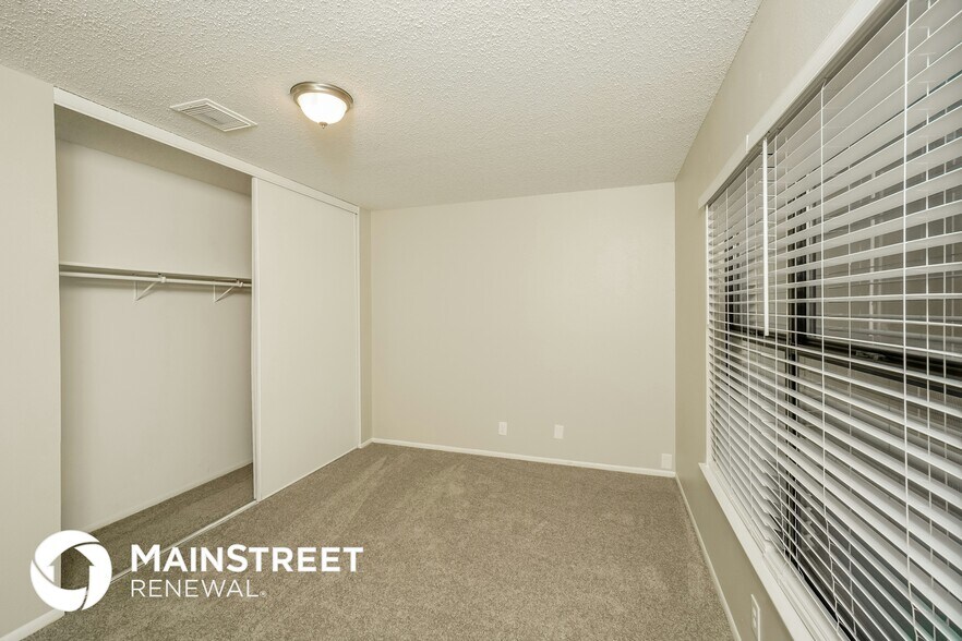 Building Photo - 7622 Cascade Oak Dr