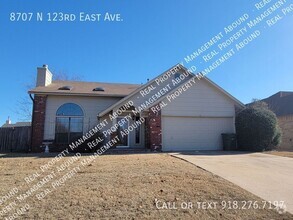 Building Photo - Prime Owasso Location!