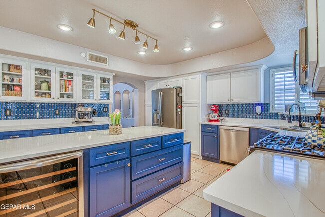 Building Photo - 6300 Franklin Trail Drive